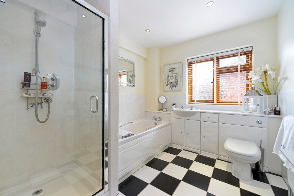 Avenue Road, Cranleigh, GU6 - Photo 13