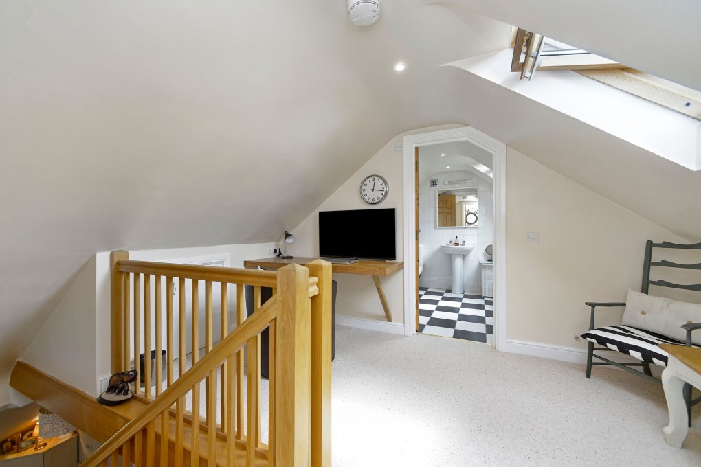 Avenue Road, Cranleigh, GU6 - Photo 14