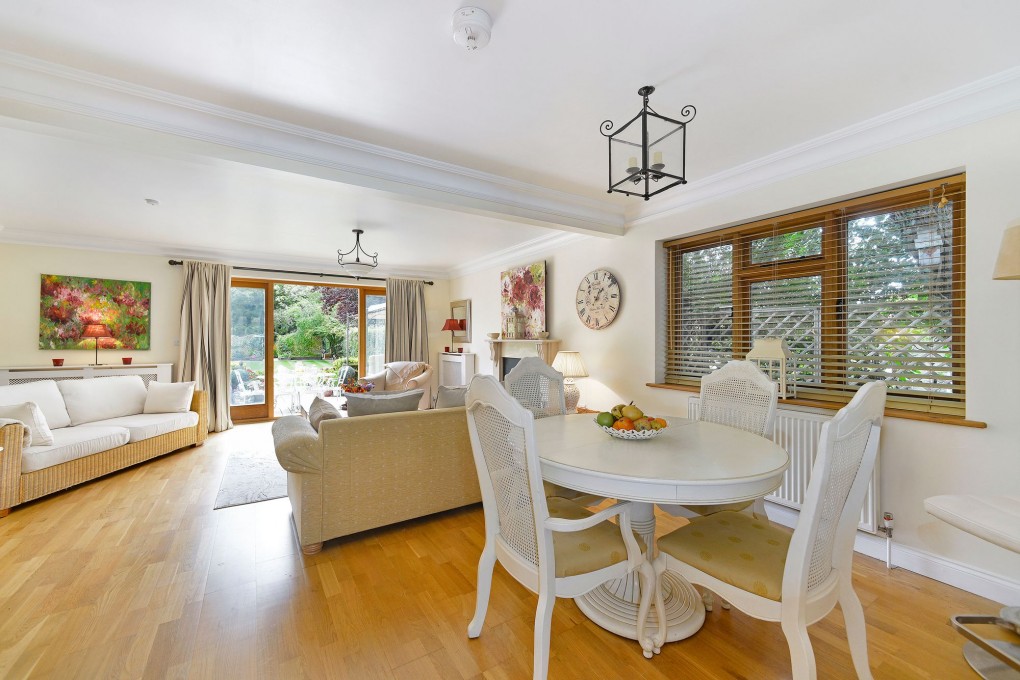 Avenue Road, Cranleigh, GU6 - Photo 3