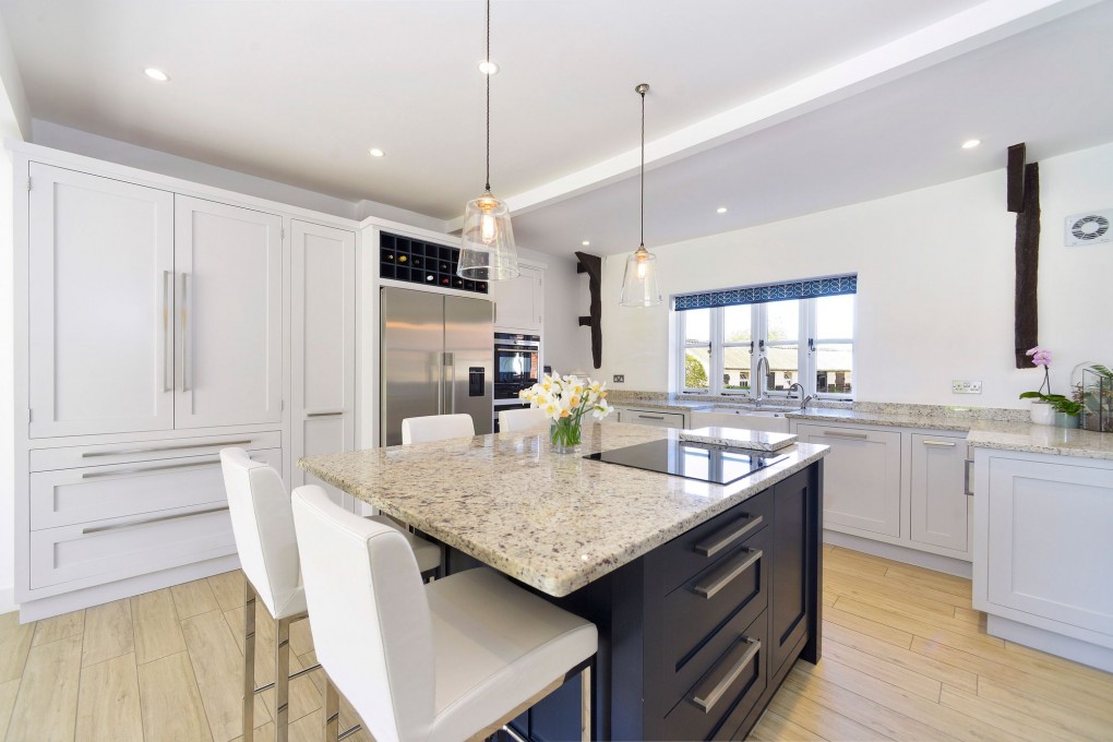 Knowle Lane, Snoxhall Knowle Lane, GU6 - Photo 3