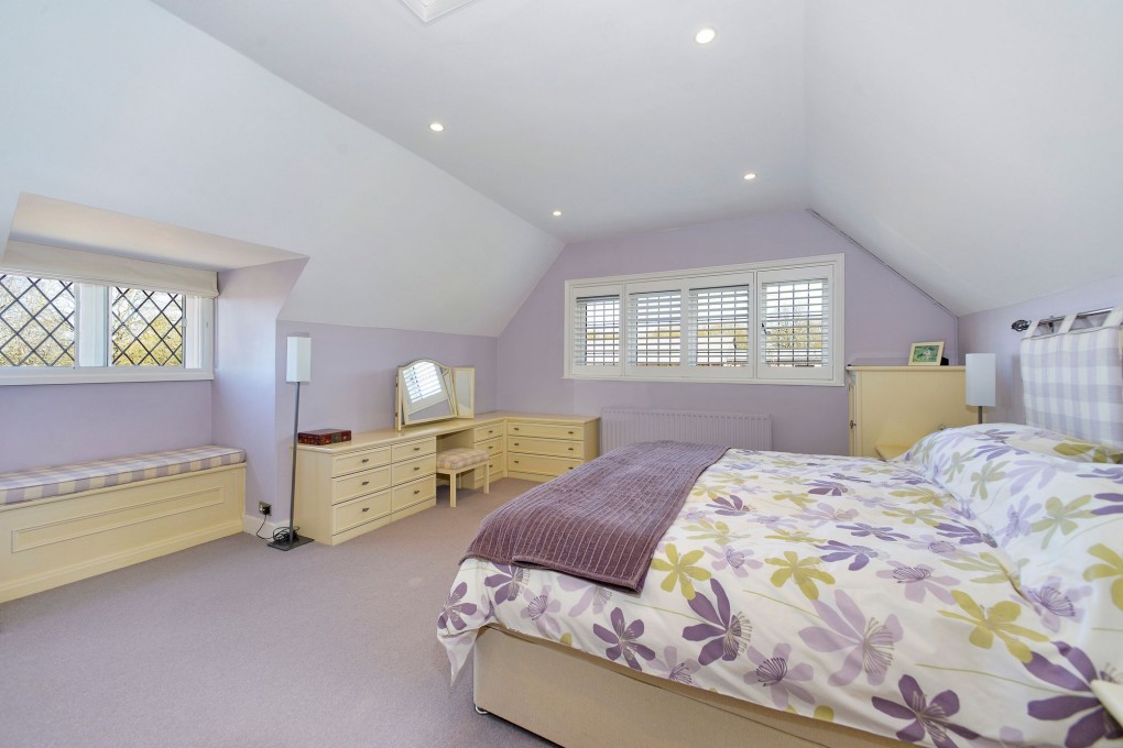 Knowle Lane, Snoxhall Knowle Lane, GU6 - Photo 13