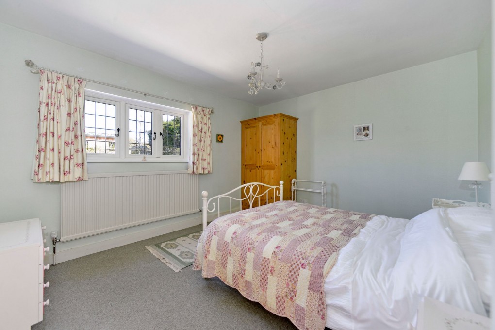 Knowle Lane, Snoxhall Knowle Lane, GU6 - Photo 15