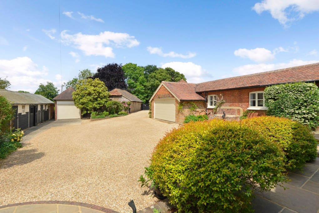 Knowle Lane, Snoxhall Knowle Lane, GU6 - Photo 20