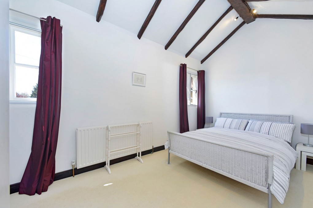 Knowle Lane, Snoxhall Knowle Lane, GU6 - Photo 8