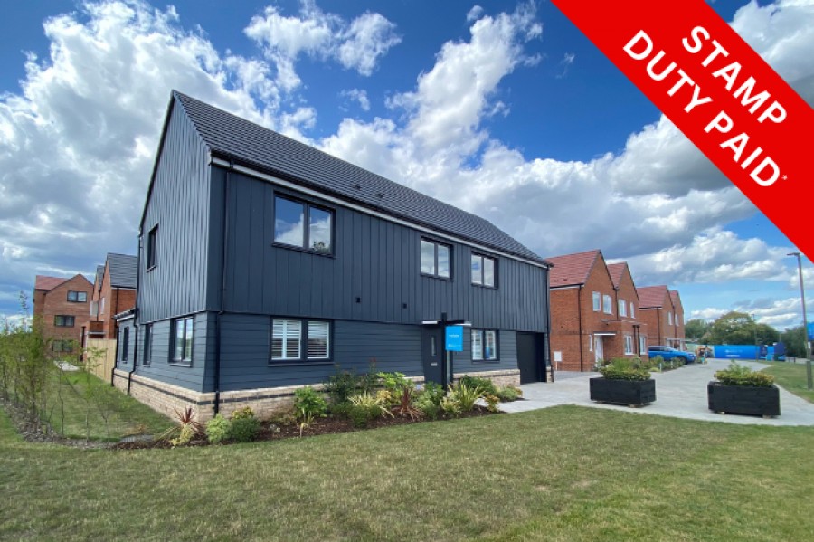 Amber Waterside by Nicholas King Homes, Cranleigh, Surrey, GU6 8NQ Roger Coupe