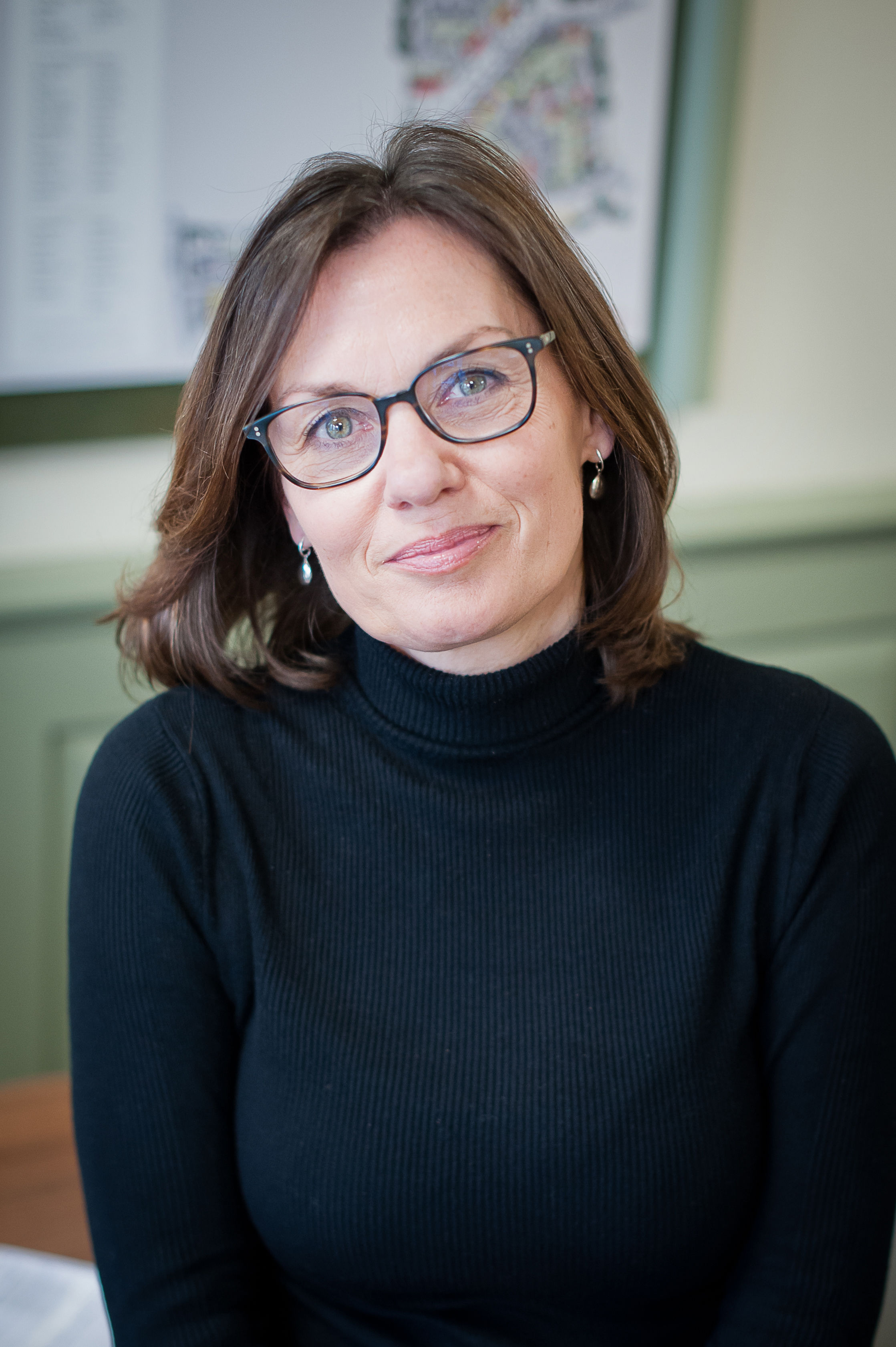 Jo Bennett, Negotiator